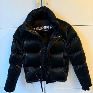 Aritzia Shorty Super Puff in High Gloss